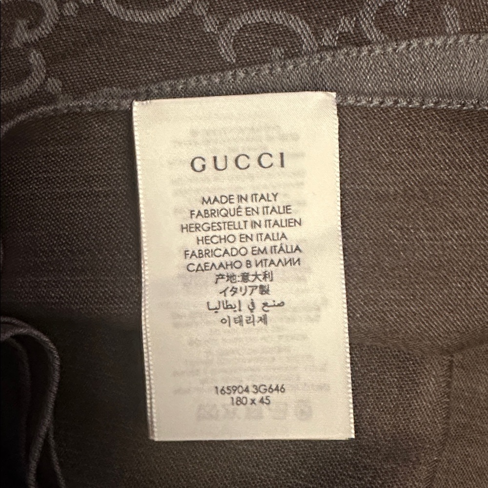 Gucci Double sided Brown Monogrammed scarf - Picture 6 of 7